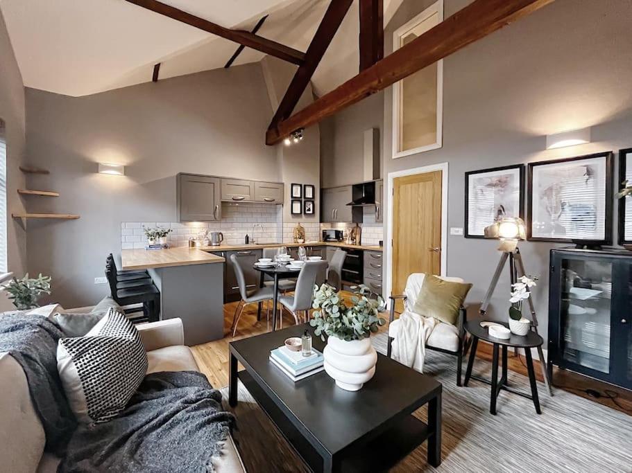 Cosy 2 Bedroom Apartment Todmorden Extérieur photo
