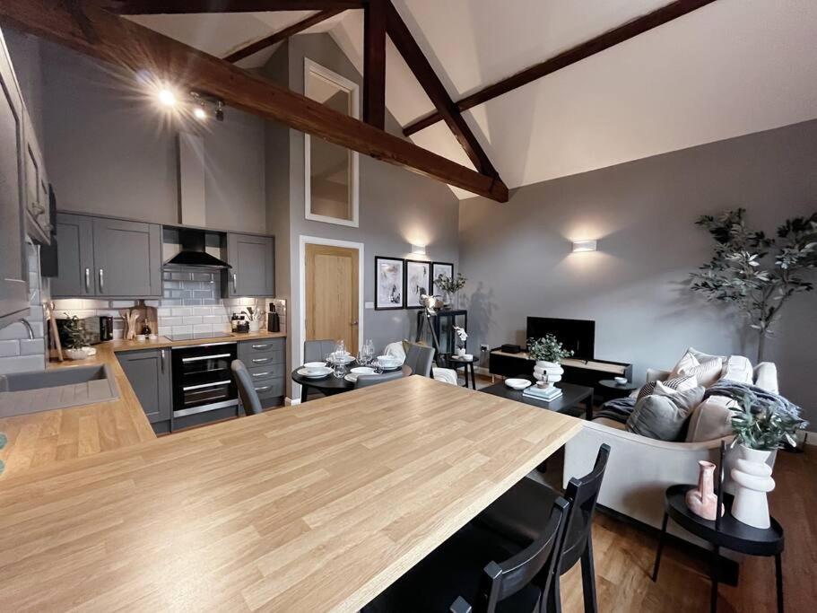 Cosy 2 Bedroom Apartment Todmorden Extérieur photo
