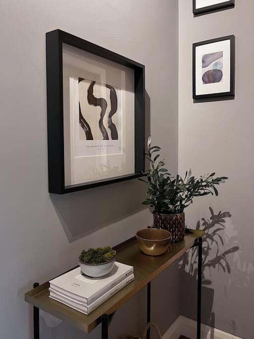 Cosy 2 Bedroom Apartment Todmorden Extérieur photo